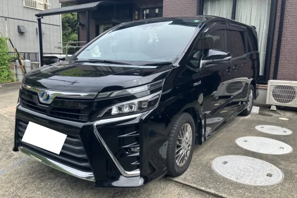 トヨタ ヴォクシー ハイブリッド