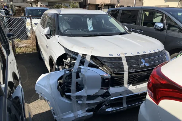 三菱 アウトランダーPHEV