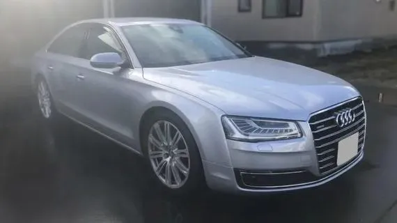 2026年8月_神奈川県_アウディ_A8_2012年_45,728km_70万円_廃車の買取実績