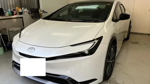 2026年9月_大阪府_トヨタ_プリウス_2023年式_1300km_303万円の買取実績