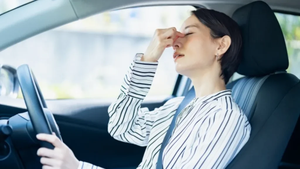 38 | 車買取のソコカラ 居眠り運転の主な原因は過労や睡眠不足