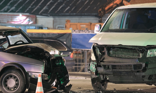 全損した車を買い替える場合の注意点