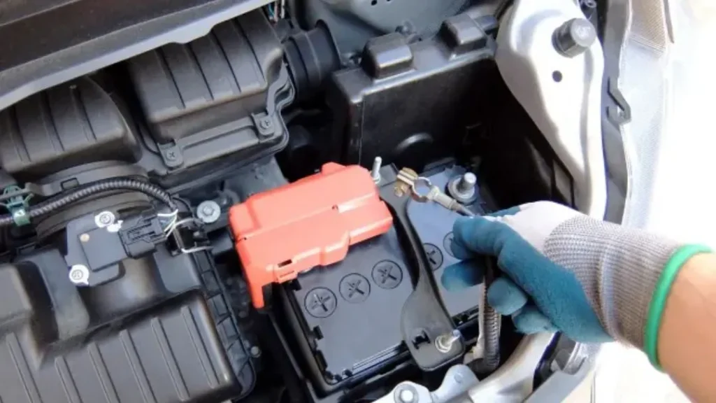 10万キロを超えて乗り続けるためのコツ | 車買取のソコカラ 10万キロを超えて乗り続けるためのコツ