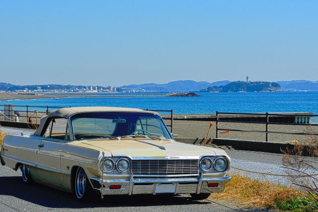 車からカラカラ音がするのはどのタイミング？