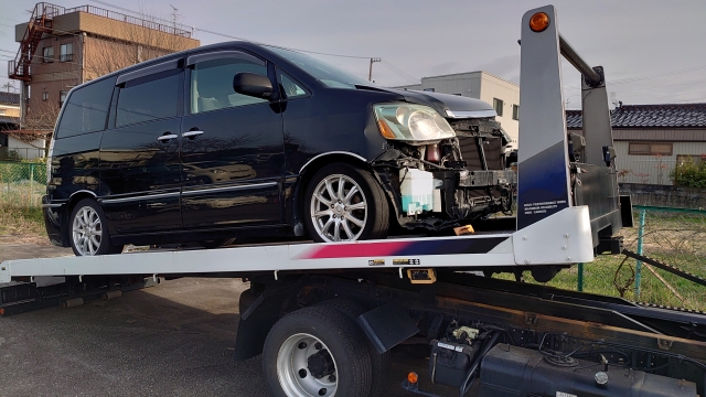 廃車 | 車買取のソコカラ 車処分で気を付けるべき5つのポイント