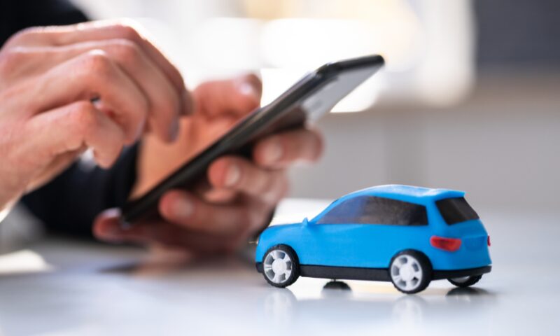 | 車買取のソコカラ 車検費用の相場【車検業者別】