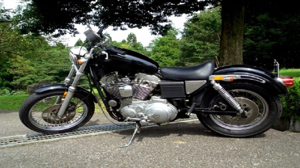 31003315_s | 車買取のソコカラ バイクを廃車にするときのメリット・デメリット