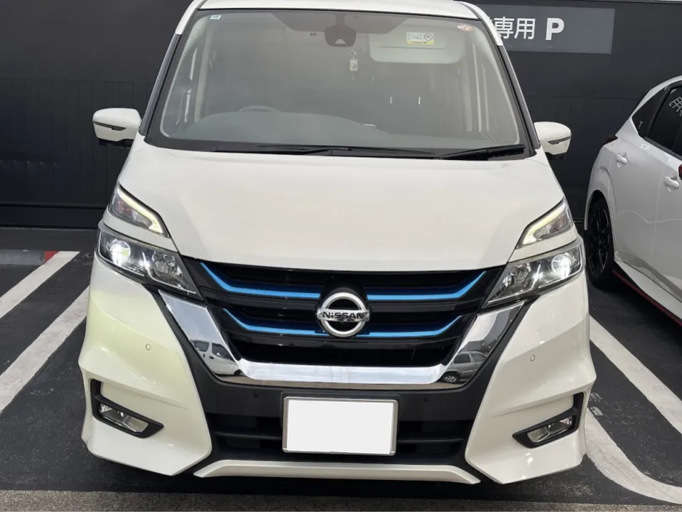 ソコカラで買取したセレナ2018年ePOWERの写真