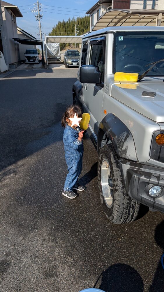 18_ジムニーシエラ | 車買取のソコカラ ソコカラで買い取らせていただいたジムニーシエラとお客様のお写真