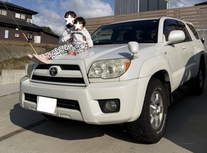 19_ハイラックスサーフ 2 | 車買取のソコカラ ソコカラで買い取らせていただいたハイラックスサーフとお客様のお写真