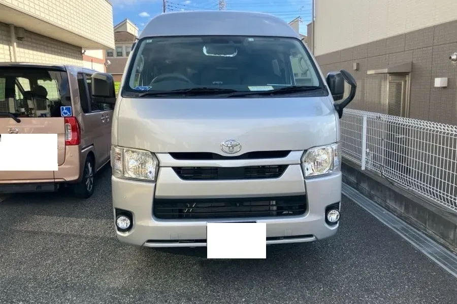 ソコカラで買取したハイエースバンの写真