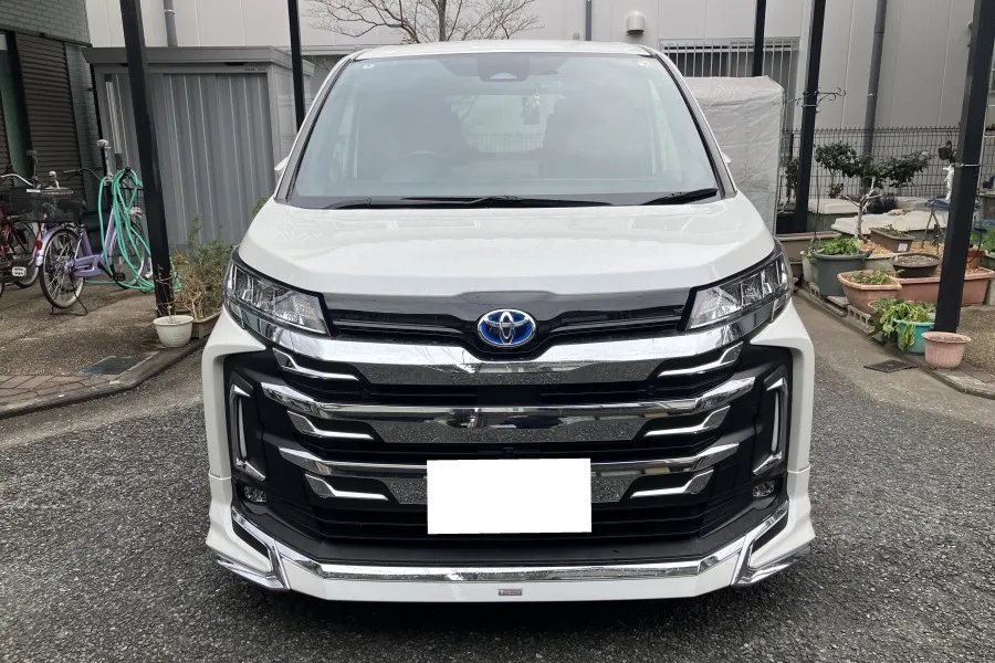 トヨタ ノア ハイブリッド
