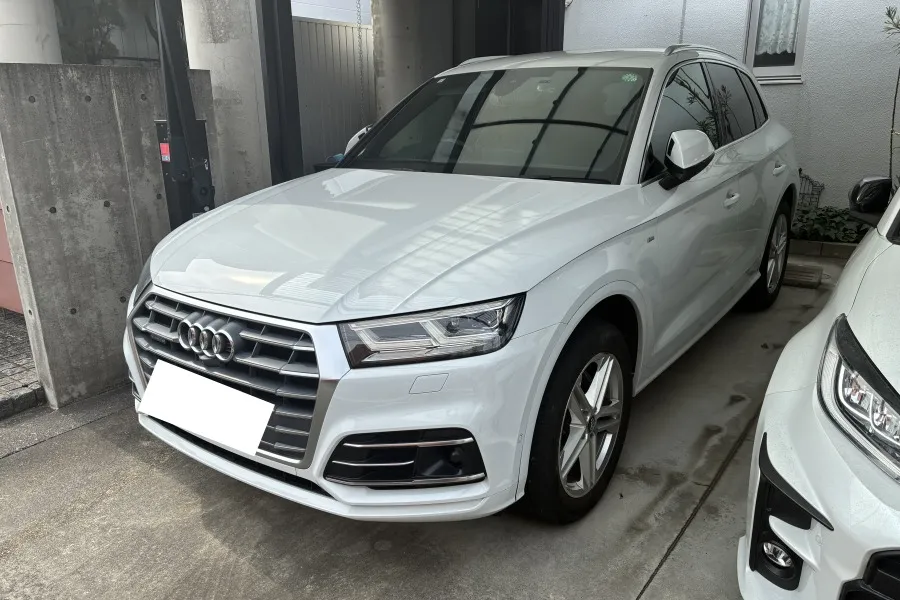 アウディ Q5