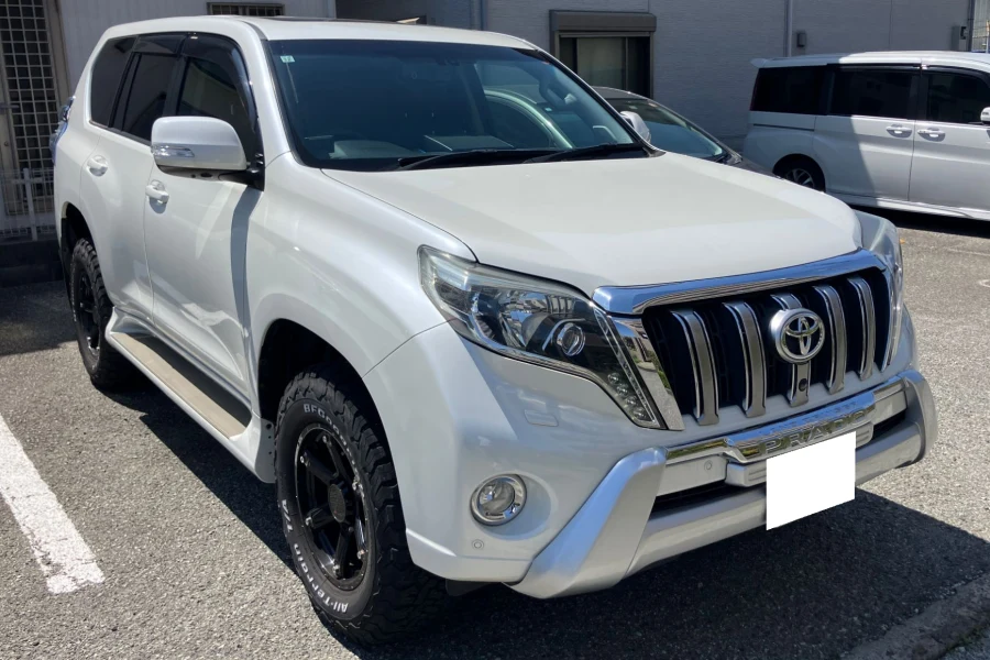 ランドクルーザープラド 2015年式・カスタム車（295万円）の買取事例